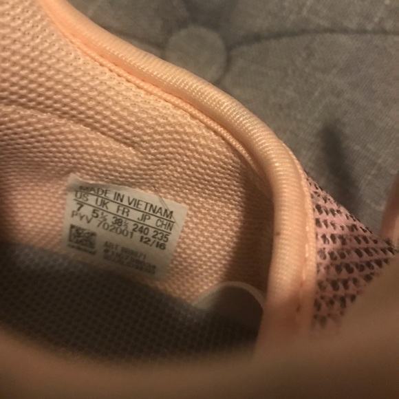 Pink Addidas - Picture 6 of 6